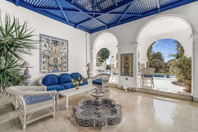 Grand 5 bedroom Villa for sale with sea view in Capellania Hill Club, Marbella, Andalucia