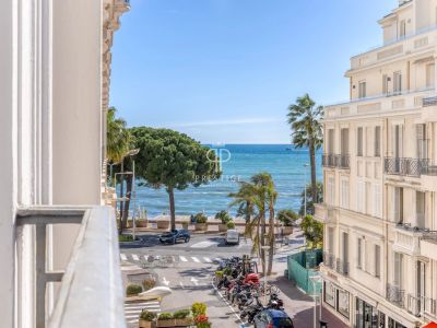 Luxury 2 bedroom Apartment for sale with sea view in La Croisette, Cannes, Provence Alpes Cote d'Azur