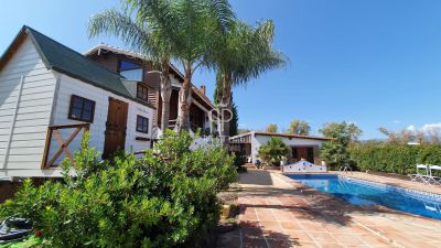 Income Producing 11 bedroom House for sale with countryside view in Alhaurin el Grande, Andalucia