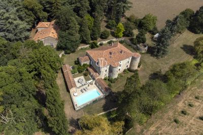 Character 7 bedroom Chateau for sale with countryside view in Parthenay, Nouvelle Aquitaine