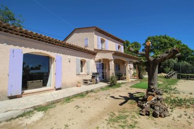 Beautiful 4 bedroom Villa for sale with panoramic view and countryside view in Montauroux, Provence Alpes Cote d'Azur