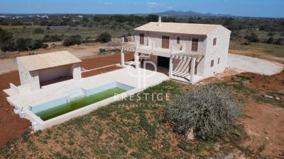 Immaculate 4 bedroom Villa for sale with countryside view in Santanyi, Mallorca