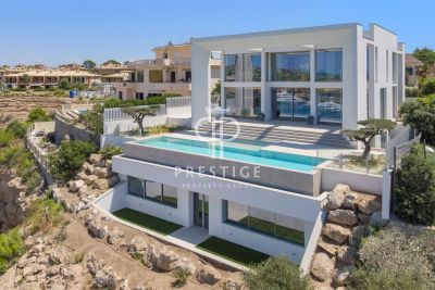 Waterfront 4 bedroom Villa for sale with sea view and panoramic view in Port Adriano, Mallorca