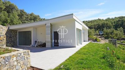 Immaculate 3 bedroom Villa for sale with sea view in Cervo, Liguria