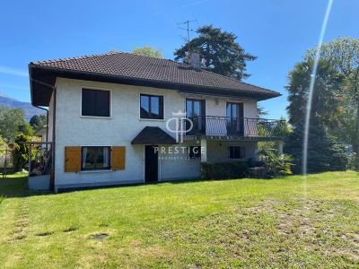 Authentic 3 bedroom House for sale in Chambery, Auvergne Rhone Alpes