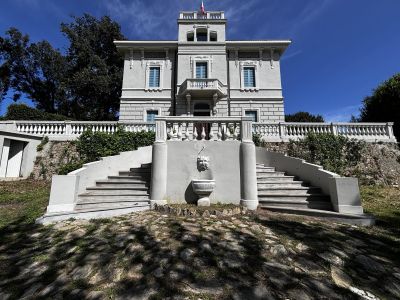 Authentic 5 bedroom Villa for sale with countryside view in Fauglia, Tuscany