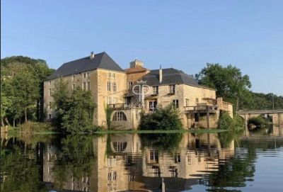 5 bedroom French chateau for sale, L'Isle Jourdain, Vienne, Nouvelle Aquitaine