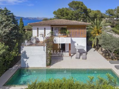 Luxury 5 bedroom Villa for sale with sea view in Bonaire, Alcudia, Mallorca