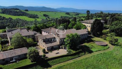 Beautiful 1 bedroom Apartment for sale with countryside view in Volterra, Tuscany