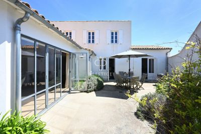 Bright 3 bedroom House for sale in Ars en Re, Nouvelle Aquitaine