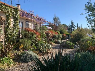 Spacious 3 bedroom House for sale with countryside view in Saint Jean Pla de Corts, Occitanie