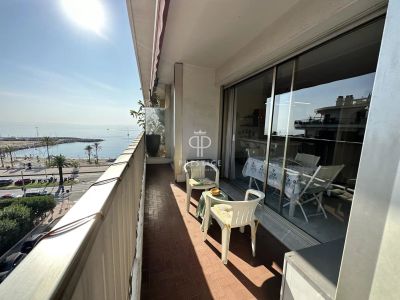 Furnished 1 bedroom Apartment for sale with sea view in Menton, Provence Alpes Cote d'Azur