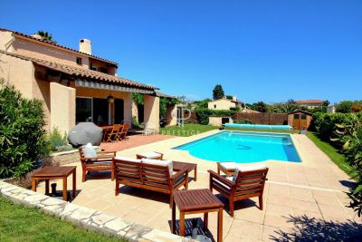 Bright 4 bedroom House for sale in Antibes, Provence Alpes Cote d'Azur