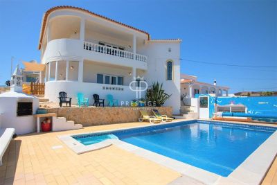 6 bedroom Villa for sale with sea view with Income Potential in Budens, Algarve