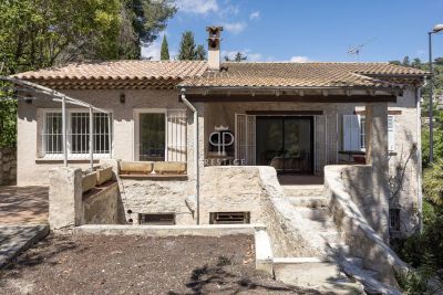 Renovated 2 bedroom Apartment for sale with countryside view in St Paul de Vence, Provence Alpes Cote d'Azur