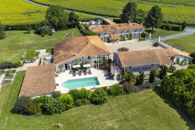Lovingly Maintained 15 bedroom House for sale with panoramic and countryside views in Barbezieux Saint Hilaire, Nouvelle Aquitaine
