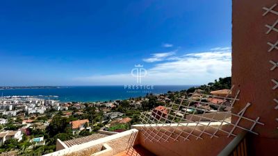 Bright 2 bedroom Apartment for sale with panoramic and sea views in Golfe Juan, Provence Alpes Cote d'Azur