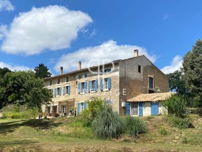 Renovated 4 bedroom Farmhouse for sale with countryside view in Villeneuve d'Olmes, Occitanie