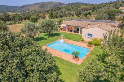 Furnished 4 bedroom House for sale in Grimaud, Provence Alpes Cote d'Azur