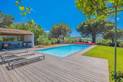 Spacious 4 bedroom House for sale with panoramic view in La Croix Valmer, Provence Alpes Cote d'Azur