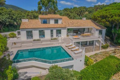 Stylish 6 bedroom House for sale with panoramic and sea views in Sainte Maxime, Provence Alpes Cote d'Azur