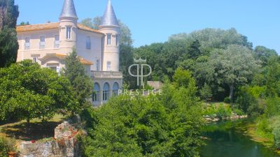 Stylish 8 bedroom Chateau for sale with countryside and lake or river views in Narbonne, Occitanie