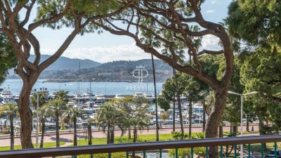 Immaculate 3 bedroom Apartment for sale with panoramic and sea views in La Croisette, Cannes, Provence Alpes Cote d'Azur