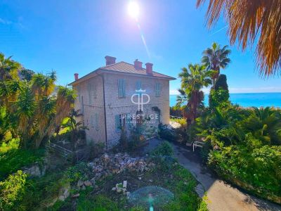 Grand 6 bedroom House for sale with panoramic and sea views in Menton, Provence Alpes Cote d'Azur