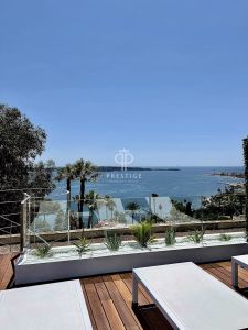 Bright 3 bedroom Apartment for sale with sea and panoramic views in Californie, Cannes, Provence Alpes Cote d'Azur