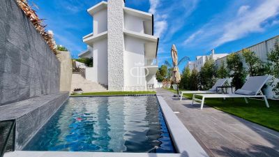 Stylish 6 bedroom Villa for sale in Pampilheira, Cascais, Central Portugal