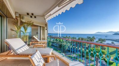 Wow factor 3 bedroom Apartment for sale with panoramic and sea views in Cannes, Provence Alpes Cote d'Azur