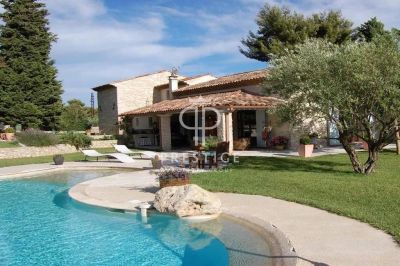 Immaculate 5 bedroom House for sale with countryside view in Aix en Provence, Provence Alpes Cote d'Azur