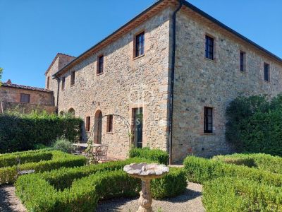 Authentic 2 bedroom Apartment for sale with countryside view in Sant'Anastasio borgo, Volterra, Tuscany