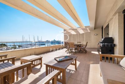 Bright 3 bedroom Penthouse Apartment for sale with sea view in Paseo Maritimo, Palma, Mallorca