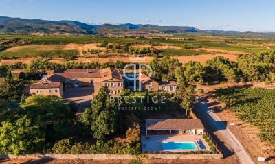 Income Producing 16 bedroom Farmhouse for sale with countryside view in Minervois Corbieres, Occitanie