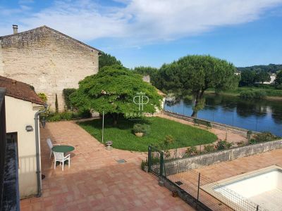 Income Producing 6 bedroom House for sale with lake or river view in Sainte Foy la Grande, Nouvelle Aquitaine