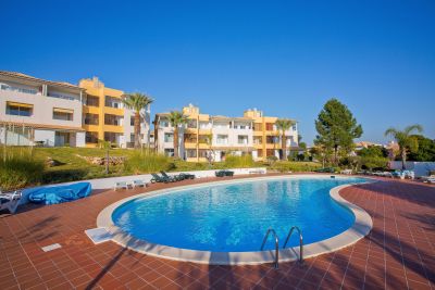 Bright 2 bedroom Apartment for sale in Loule, Algarve