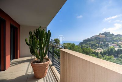 Stylish 3 bedroom Apartment for sale with panoramic and sea views in Eze, Provence Alpes Cote d'Azur