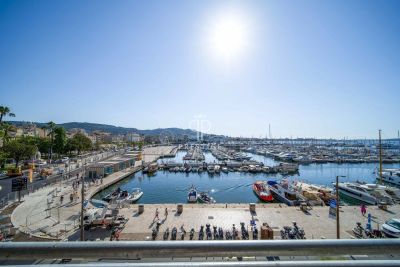 Waterfront 3 bedroom Apartment for sale with panoramic and sea views in Cannes, Provence Alpes Cote d'Azur