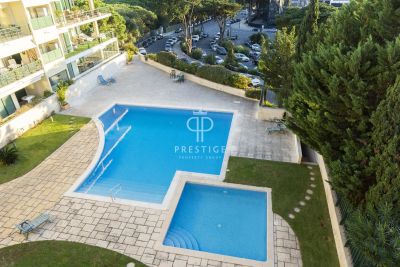 Luxury 5 bedroom Apartment for sale with sea view in Estoril, Central Portugal