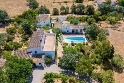 Income Producing 7 bedroom Farmhouse for sale with sea and panoramic views in Santa Barbara de Nexe, Algarve