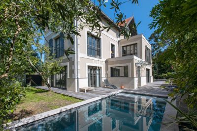 Contemporary 5 bedroom House for sale in Pessac, Bordeaux, Nouvelle Aquitaine
