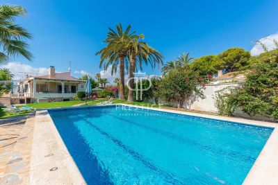 3 bedroom for sale with sea view with Income Potential in El Campello, Valencia