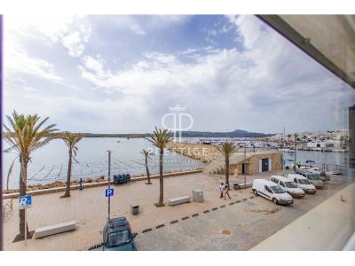Stylish 4 bedroom House for sale with sea view in Fornells, Menorca