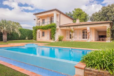 Stunning 4 bedroom House for sale with sea view in Grimaud, Provence Alpes Cote d'Azur