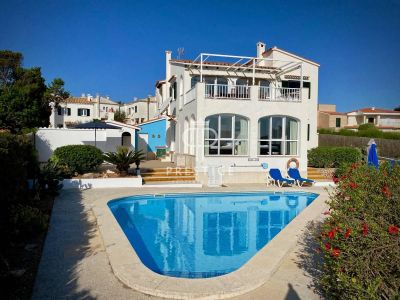 5 bedroom Villa for sale with sea view with Income Potential in Santa Ana, Menorca