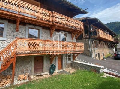Authentic 3 bedroom Apartment for sale in Montriond, Auvergne Rhone Alpes