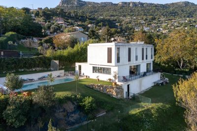 Immaculate 4 bedroom House for sale with panoramic view in Vence, Provence Alpes Cote d'Azur