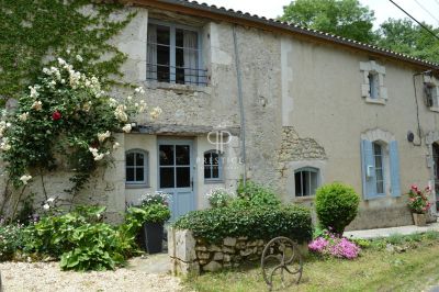 7 bedroom House for sale with Income Potential in Duras, Nouvelle Aquitaine
