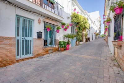 2 bedroom apartment for sale, Estepona, Malaga Costa del Sol, Andalucia